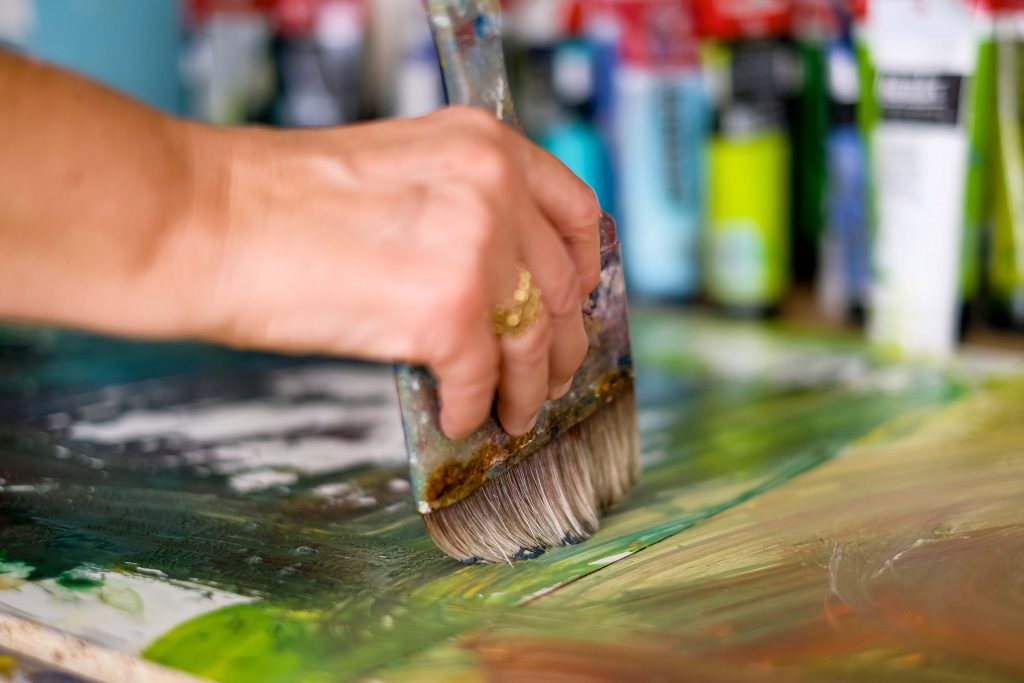 Um Himmels willen | Farbe berührt | 2025